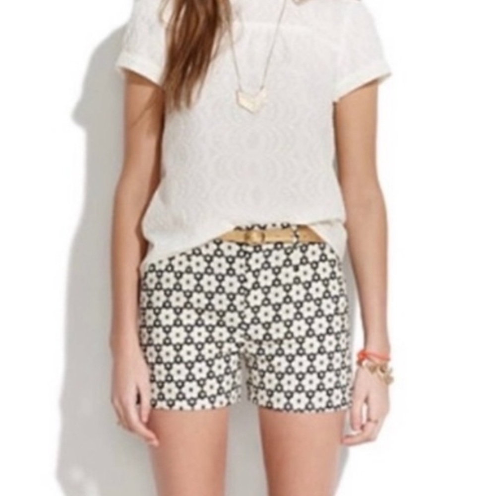 Madewell Black and White Eyelet Flower Shorts Size 8